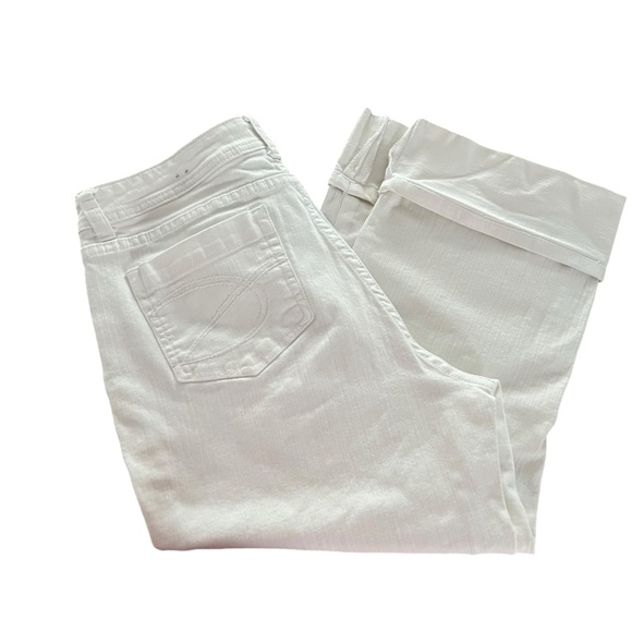 Chico’s Platinum Cropped White Denim Jeans - Picture 5 of 8